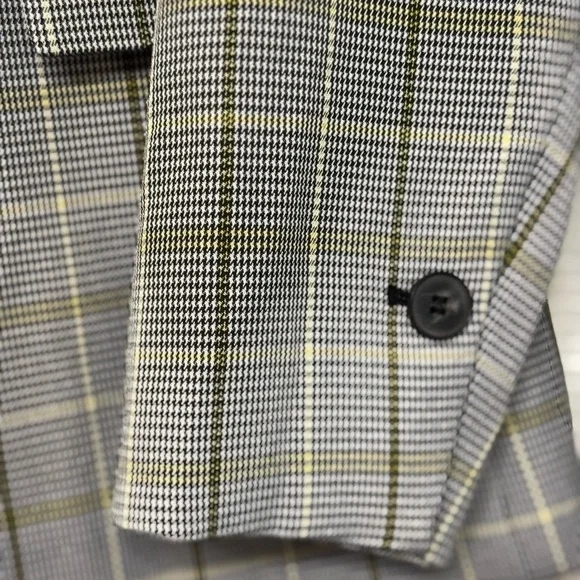 Bar III Women's Faux Double Breasted Blazer - Picture 7 of 11